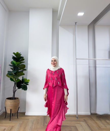 Aryanty in Fuchsia